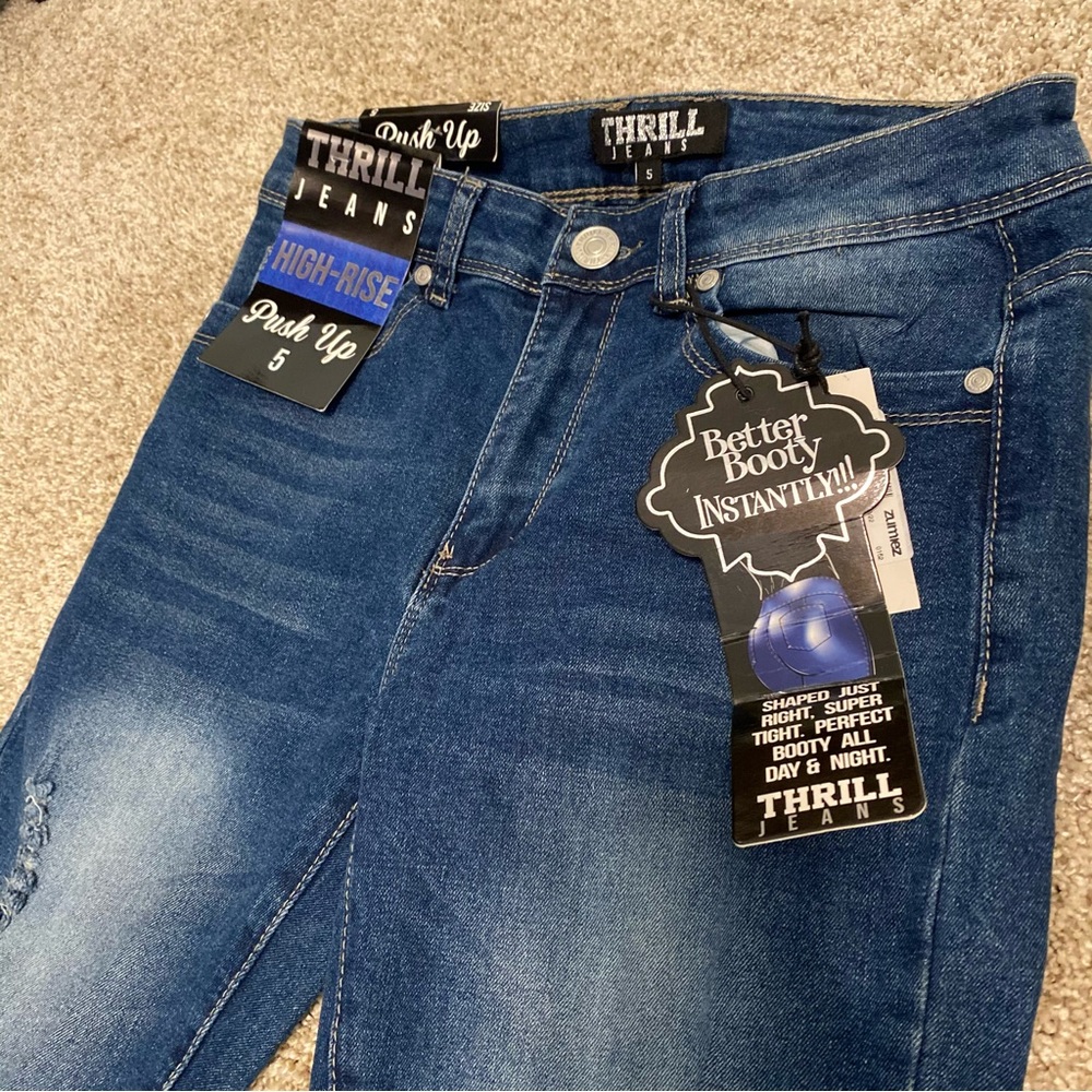 NWT High Rise Thrill Jeans - Picture 4 of 7